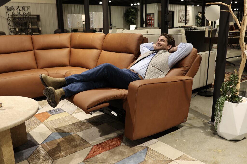 Green front design in motion, Elran furniture