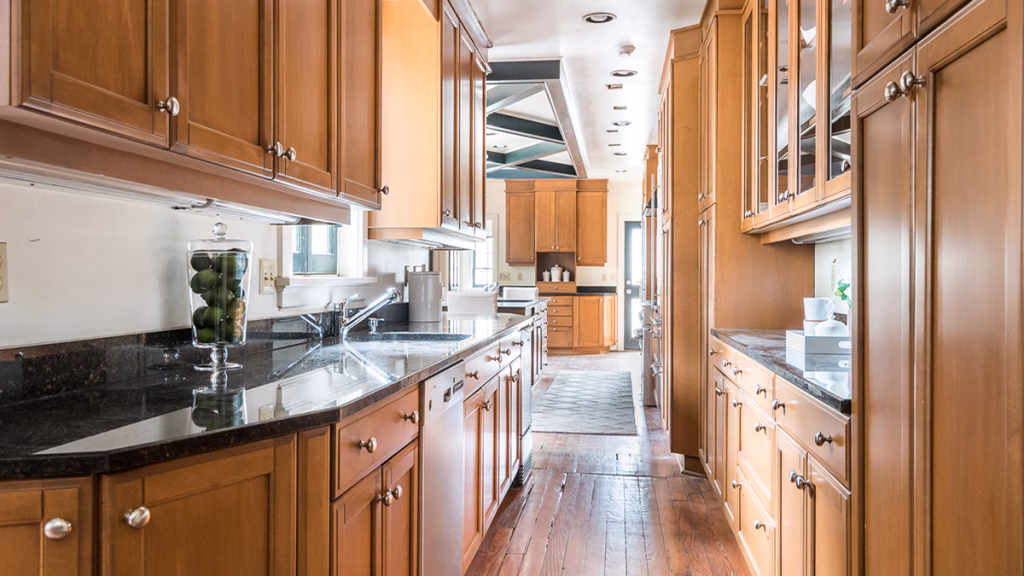 Making 1920s architecture for modern living.